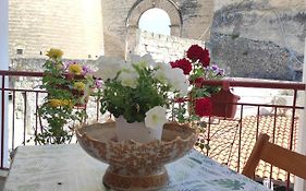 Casa Di Fronte Al Castello